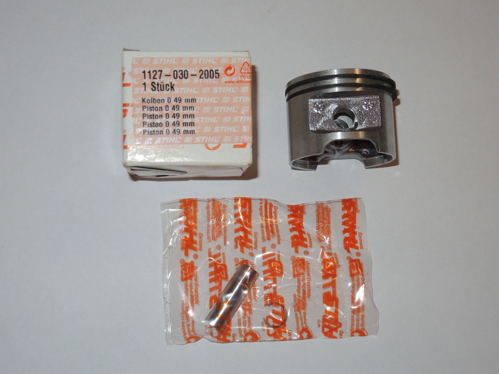 Bolzen Schraube Bundschraube Kettenraddeckel Stihl Kettensäge MS290 310 390 039