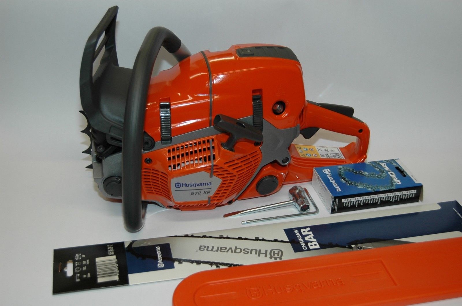 Пила хускварна 353. Husqvarna 572 XP. Бензопила Хускварна 362 хр. Husqvarna 572xp Stihl ms462. Бензопила Хускварна 338 XPT.